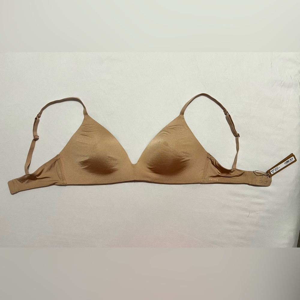 SKIMS Seamless Nude Triangle Bra